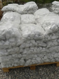 Tumbled White Pebbles 5/10 cm in 25 kgs bags