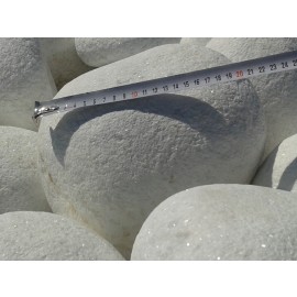 Tumbled White Pebbles 10/20 cm in Wire Cage
